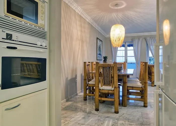 Villa Calle Teide 13 *